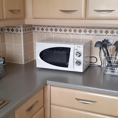 Apartment Hawksworth House: Convenient Nec & Airport With Free Parking