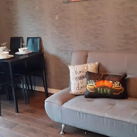 דירה Hawksworth House In Near Solihull, Near Nec, Hs2, Jaguar Land Rover, Bear Grylls Centre, World And Airport With A Garage And Free Parking, Great For Families ברמינגהאם